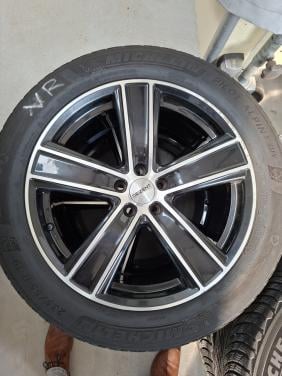 Winterbanden 19"op LM-velg (Volvo CX90)