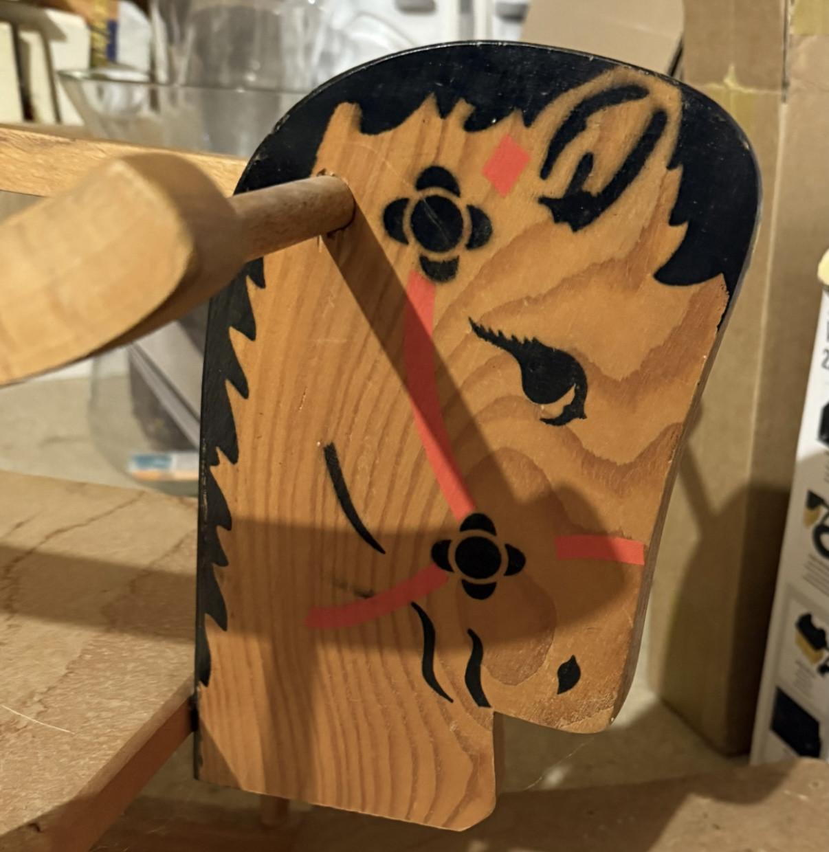 Houten schommelpaard