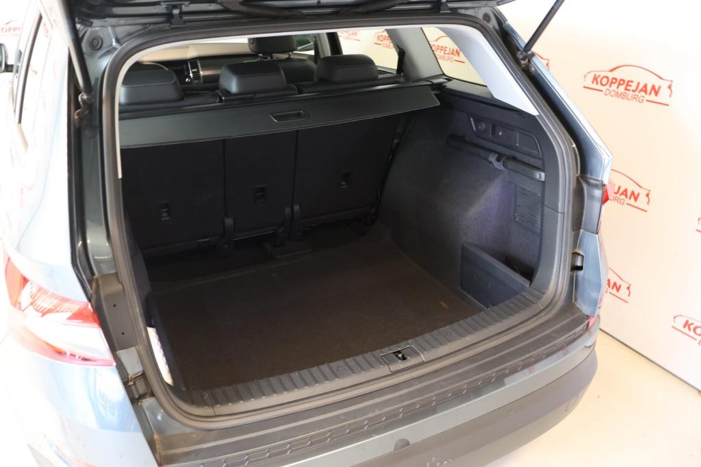 Skoda Kodiaq 1.5 tsi business edition nl auto, trekhaak, stoel en stuur ver
