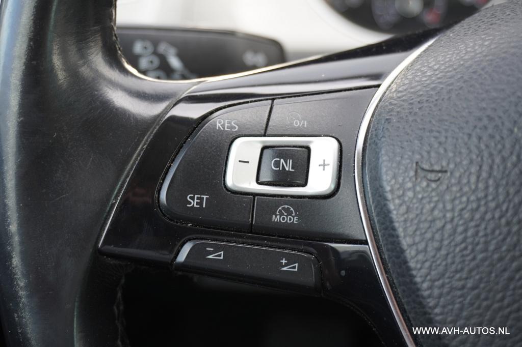 Volkswagen Golf variant 1.0 tsi business edition connected