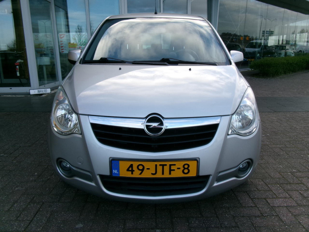 Opel Agila 1.2 automaat, airco, elec. ramen, hoge zit