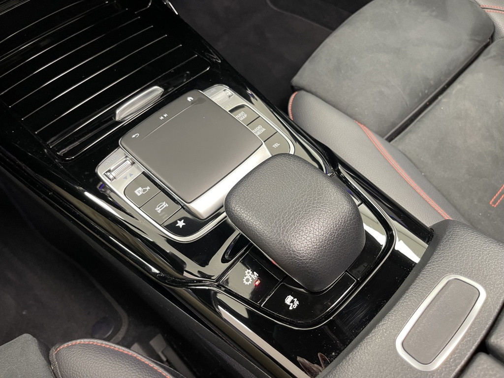 Mercedes-Benz A-Klasse amg 35 4matic | burmester | panoramadak | 19'' amg d