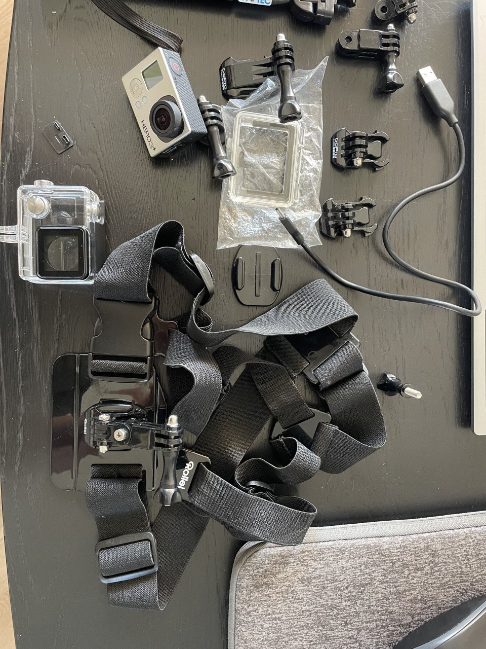 GoPro Hero 3+ Black Edition, waterdichte behuizing + vele accessoires.