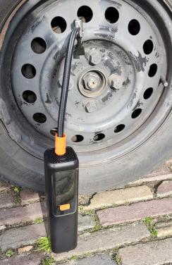 Draagbare luchtcompressor (oplaadbaar)