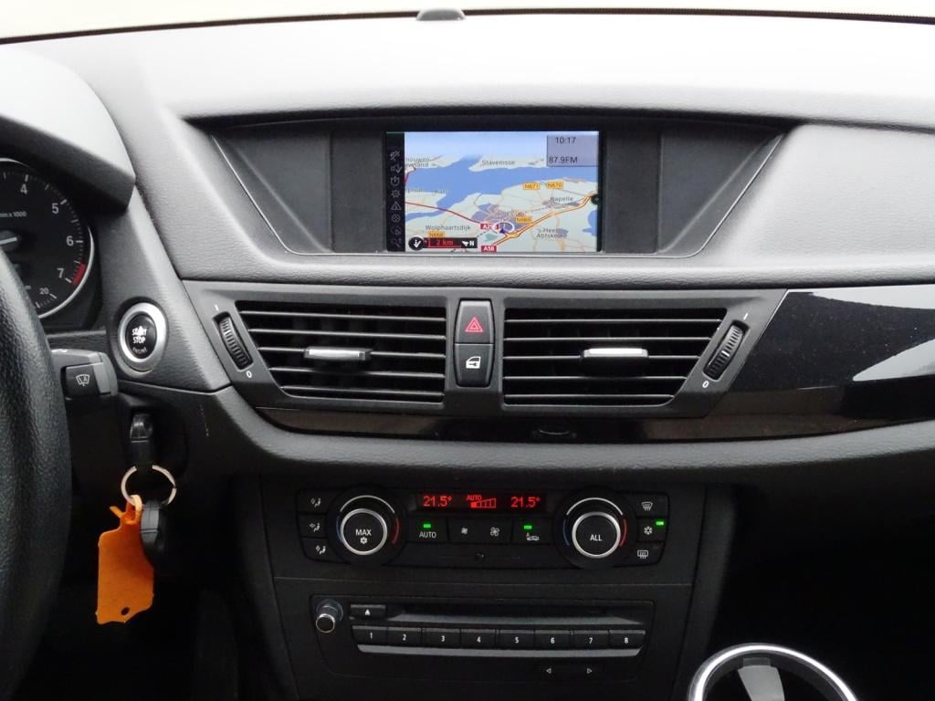 BMW X1 sdrive18i executive automaat | leder | bluetooth