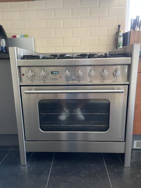 Groot professioneel Bosch Solitaire vrijstaand gasfornuis
