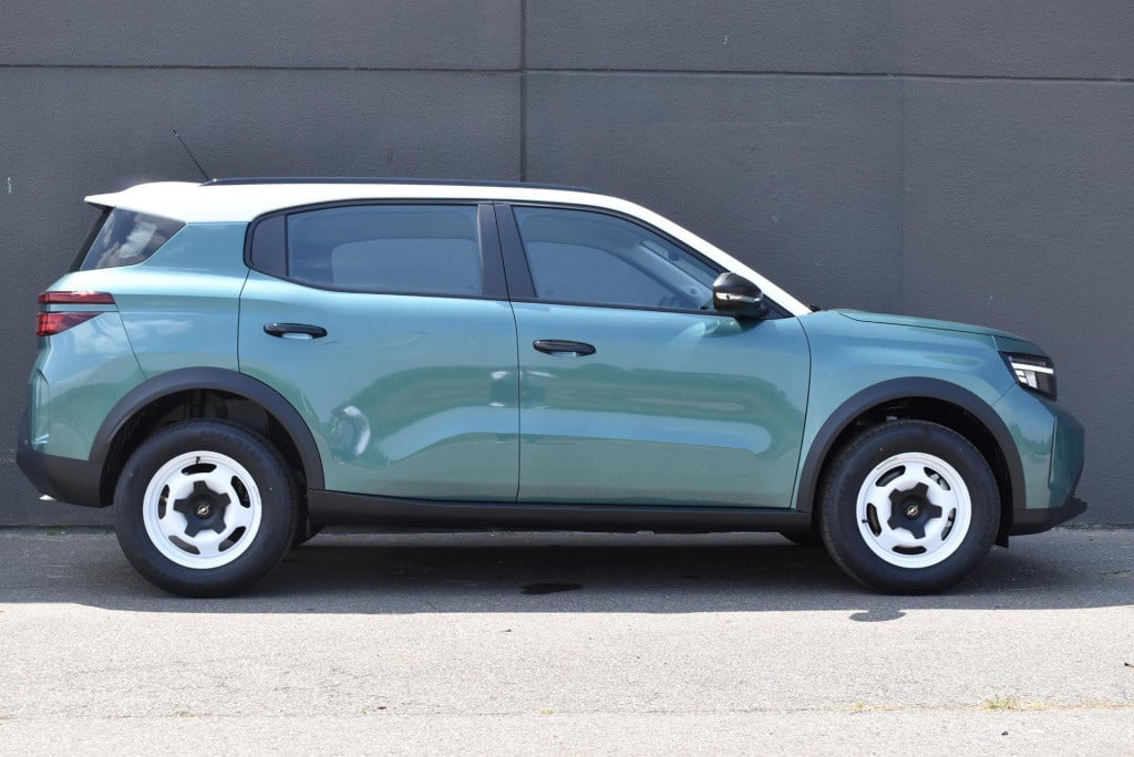 Opel Frontera 1.2 turbo hybrid edition || € 1750,- van mossel voorraadvoord