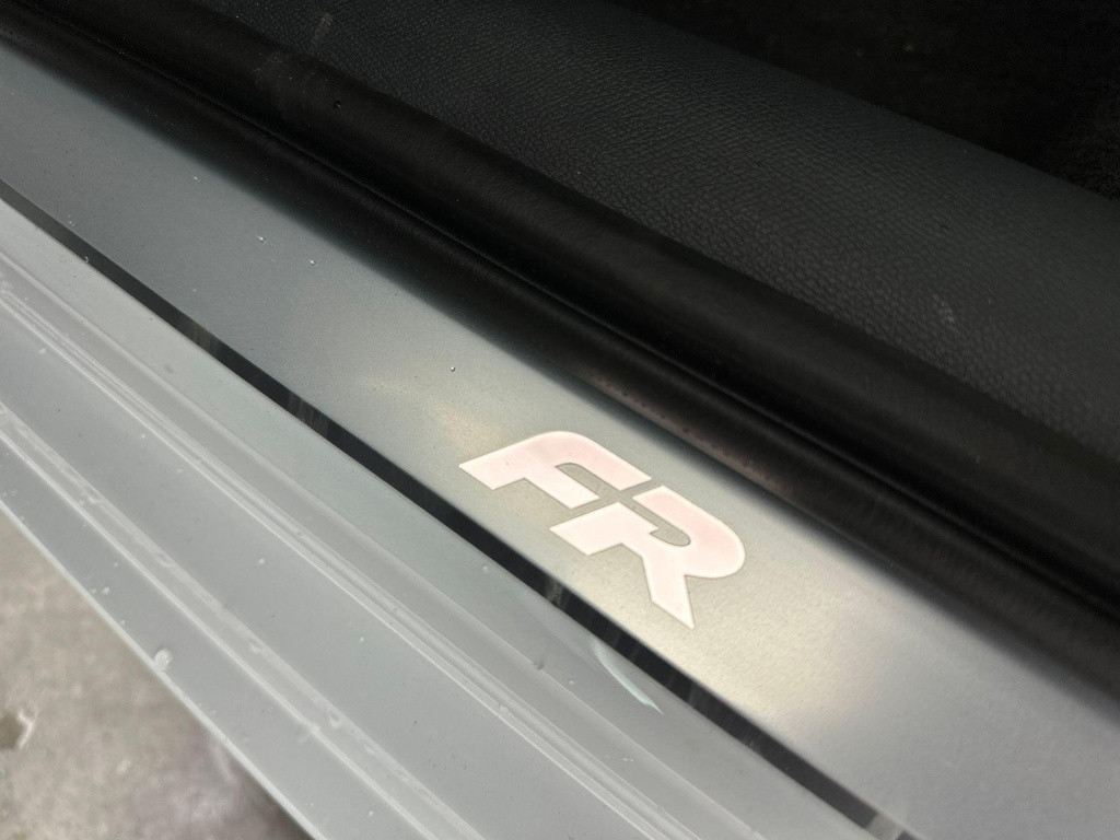 Seat Leon sportstourer fr phev first edition 1.5 tsi ehybrid 150kw / 204p