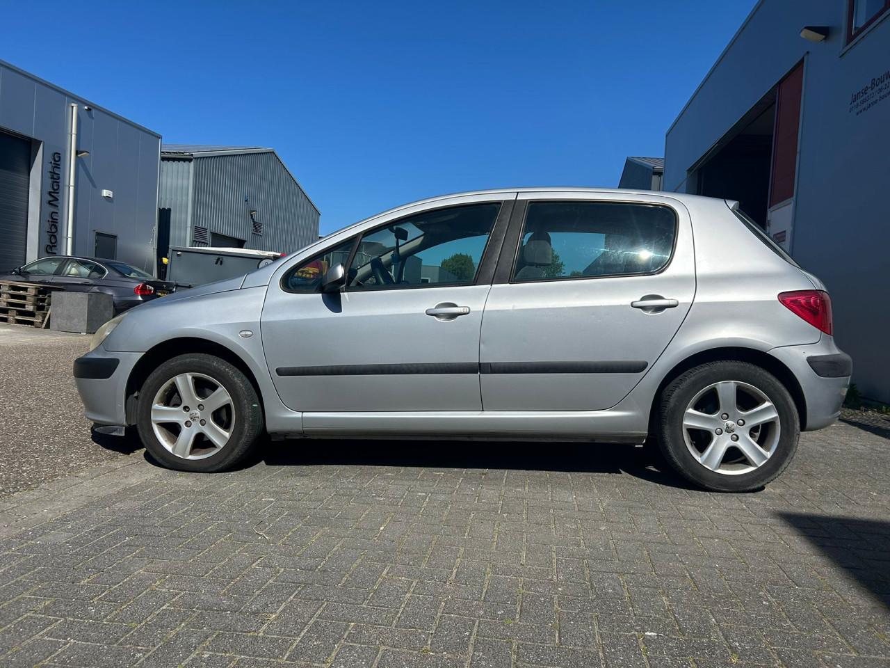 Peugeot 307 2.0-16V XT Pack Automaat! Lage KM Stand!