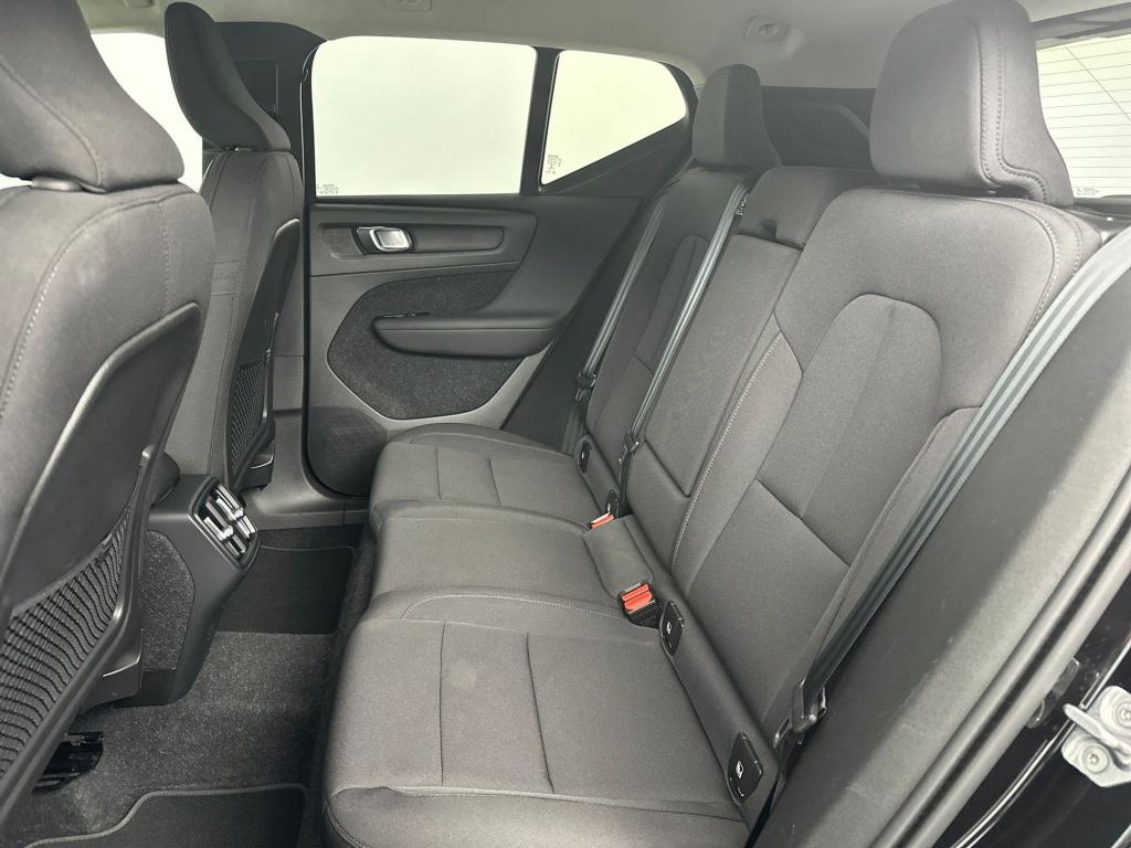 Volvo XC40 t2 129pk aut8 business pro| adap.cruise| trekhaak| camera| clima