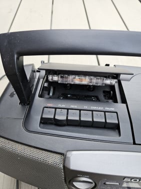 Sony CFD-V3 portable radio, cd, cassette speler boombox....