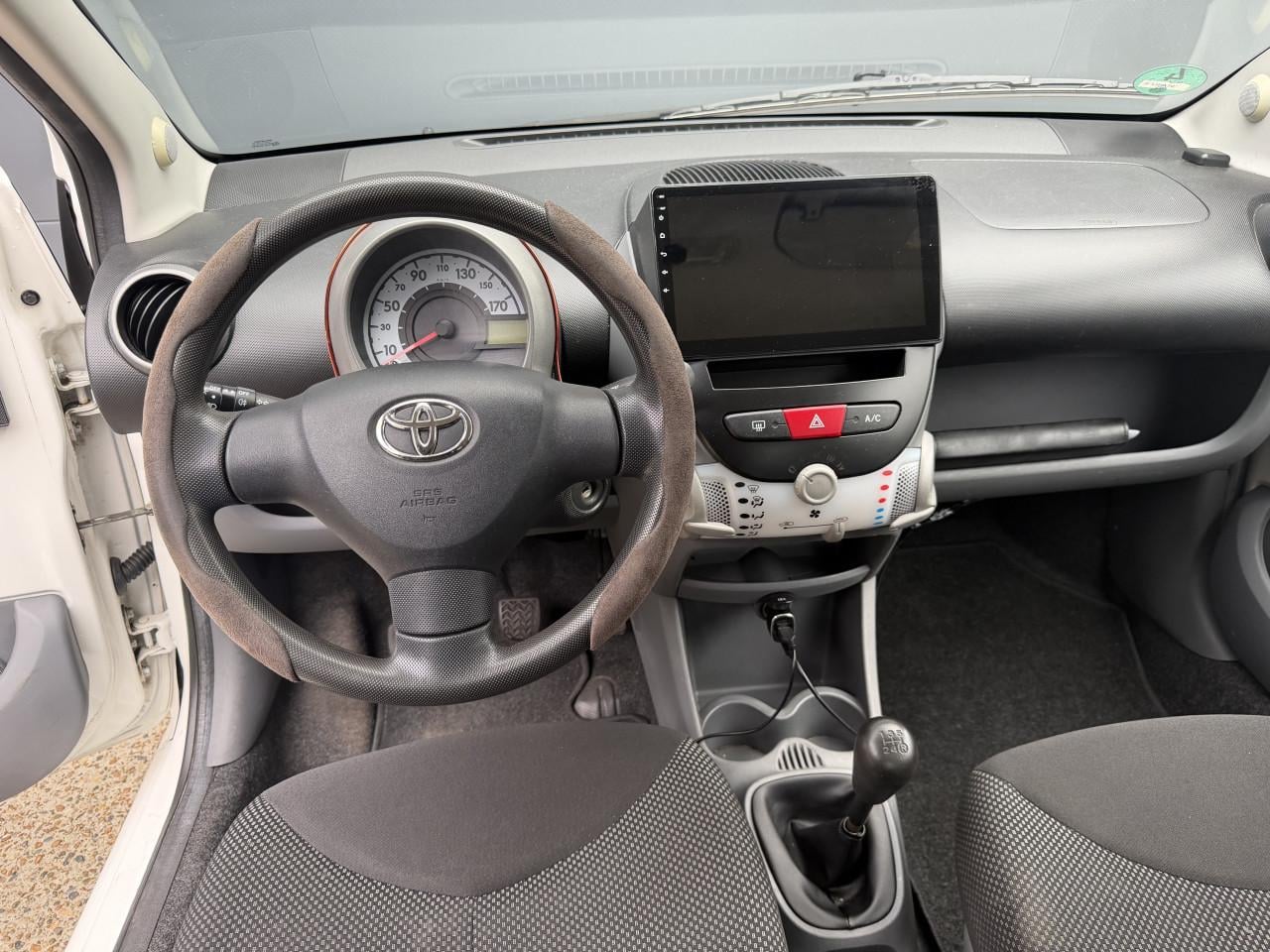 Toyota Aygo 1.0 12V Vvt-i 5DRS Wit 2011 Airco Apk Carplay