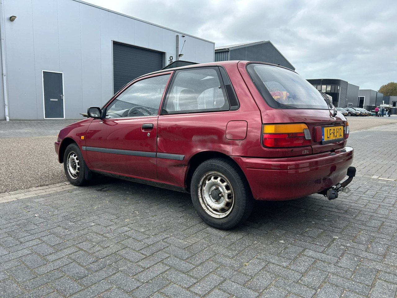 Toyota Starlet 1.3i Sport ONVERWOESTBAAR MET 2 JAAR APK EN TREKHAAK