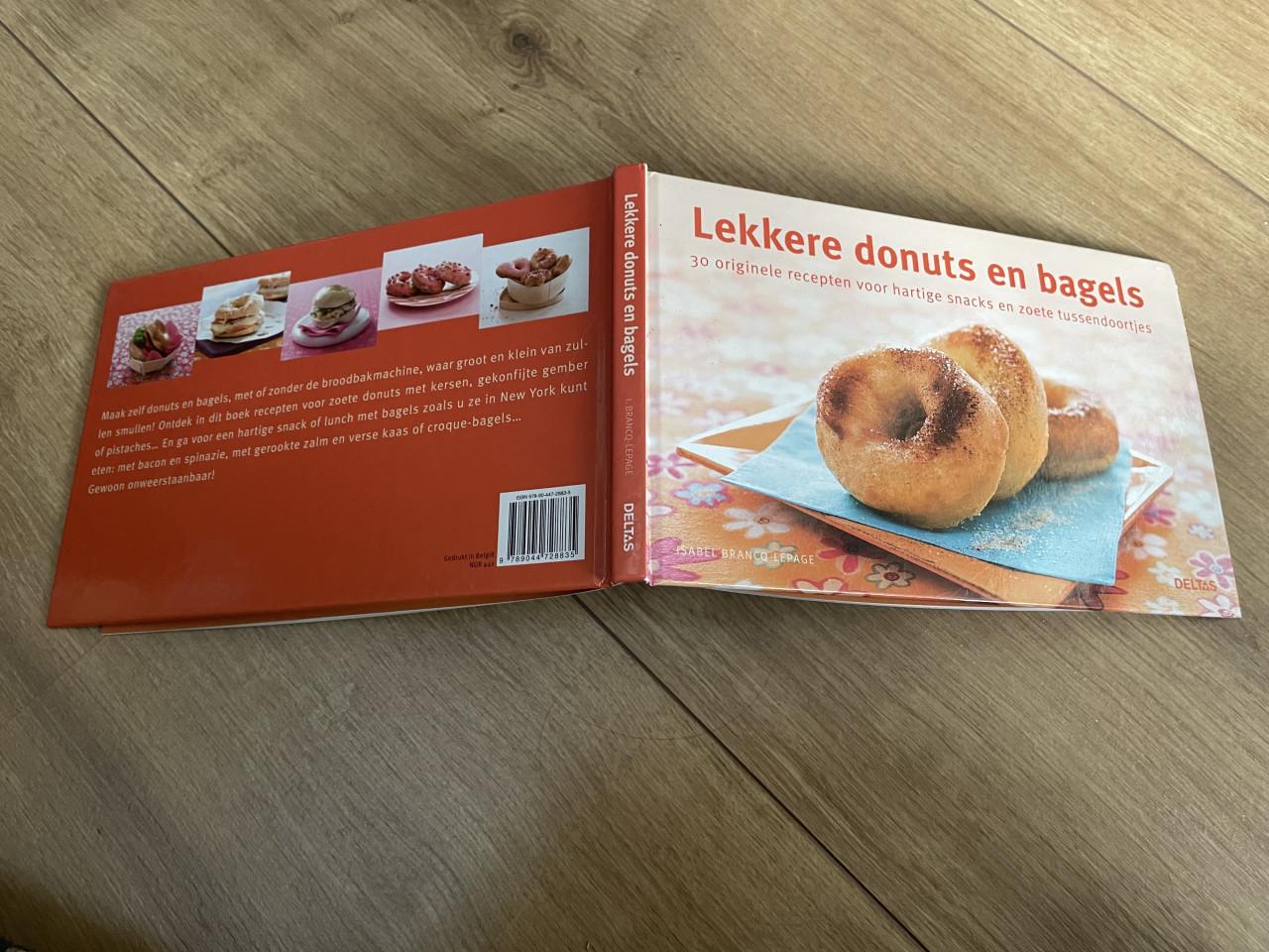 Nieuw kookboek Lekkere donuts en bagels