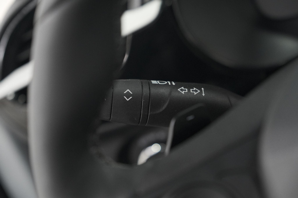 Opel Corsa 130 eat8 gs line | camera | navigatie | apple carplay | parkeers