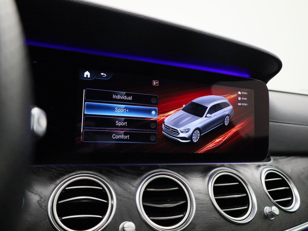 Mercedes-Benz E-Klasse estate 300 amg line | automaat | virtual cockpit | c