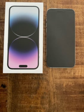 2 x iPhone 14 Pro Max 128gb Deep Purple(€600 p.s)