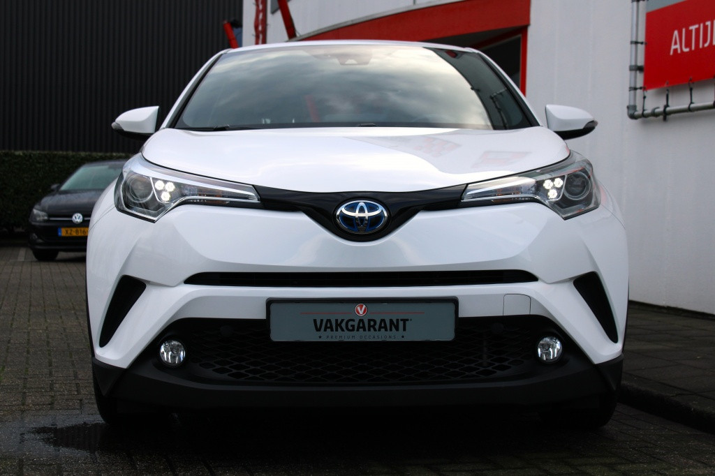 Toyota C-hr 1.8 hybrid active