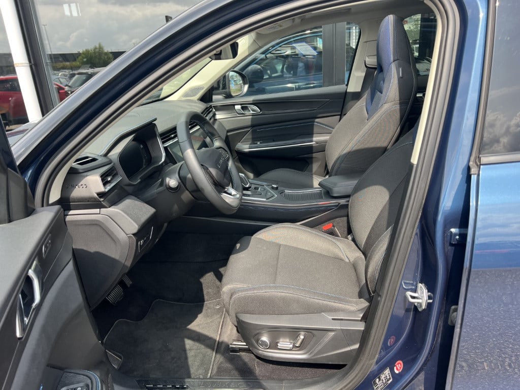 Lynk & Co 01 1.5 261pk plug in hybrid , pano dak , 360gr camera , car play 