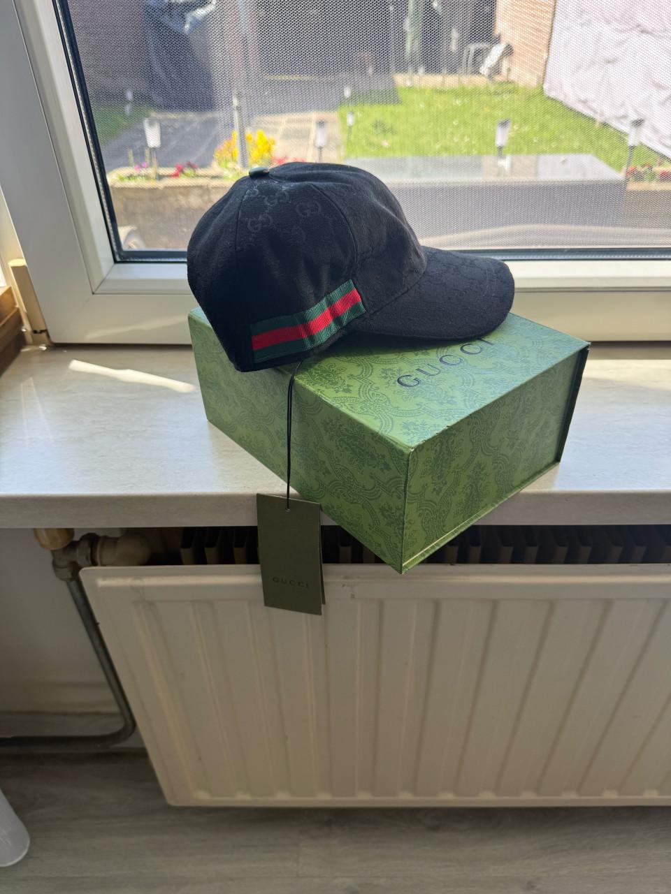 Gucci pet nieuw met doos en kaartjes