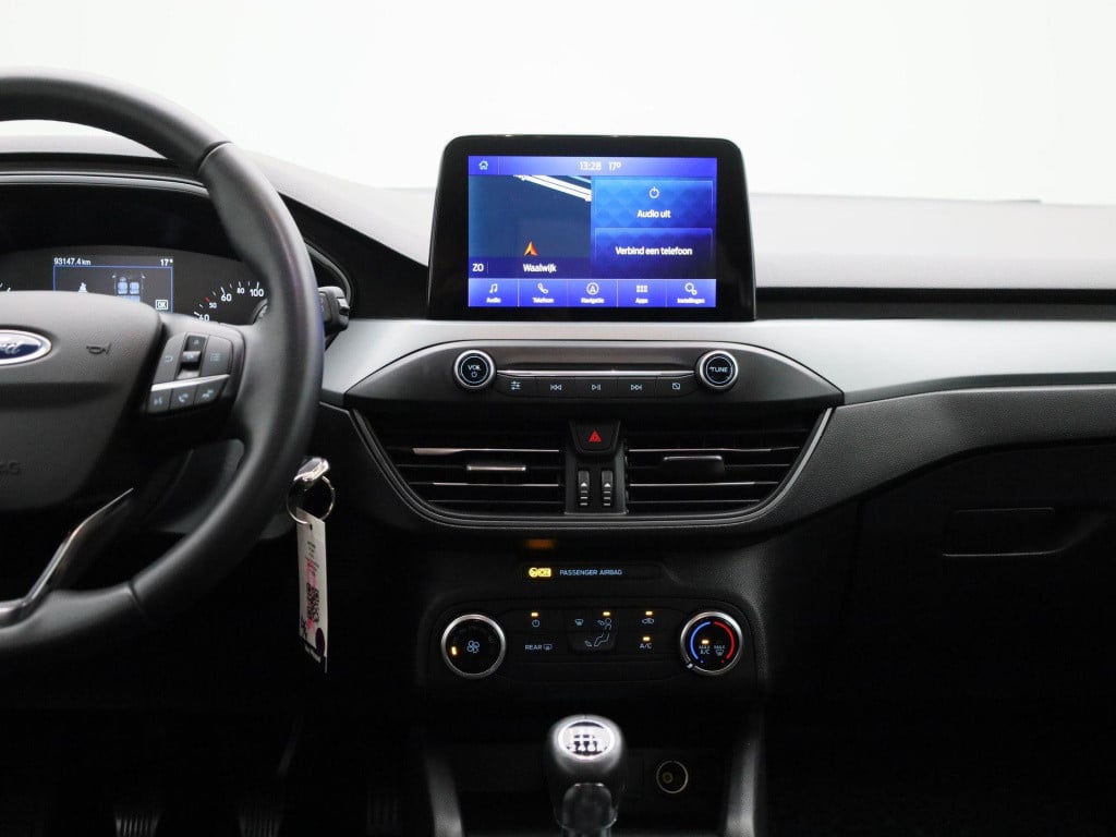Ford Focus 1.0 ecoboost hybrid connected | parkeer sensoren | navigatie | c
