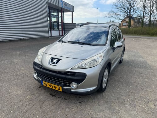 Peugeot 207 bj 2008 1400 euro