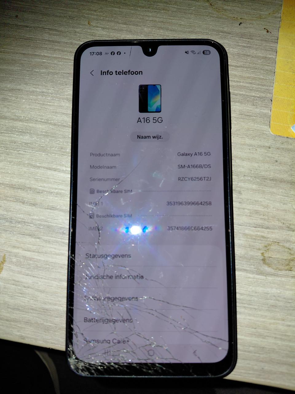 Samsung galaxy A16   128 GB  barst in voorkant