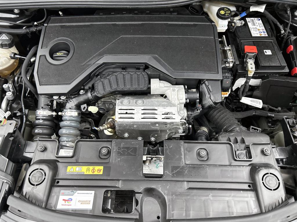 Ds Ds 3 100pk performance line | rijklaar | keyless entry | parkeersensor v