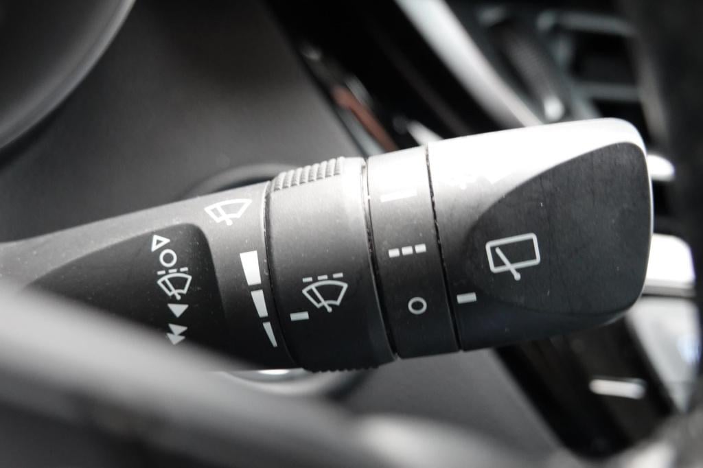 Toyota C-hr 1.8 hybrid active