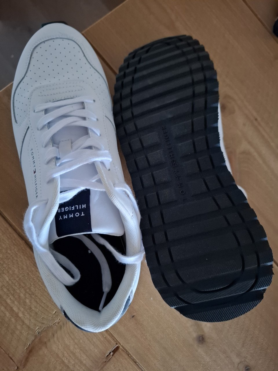 Tommy Hilfiger sneakers