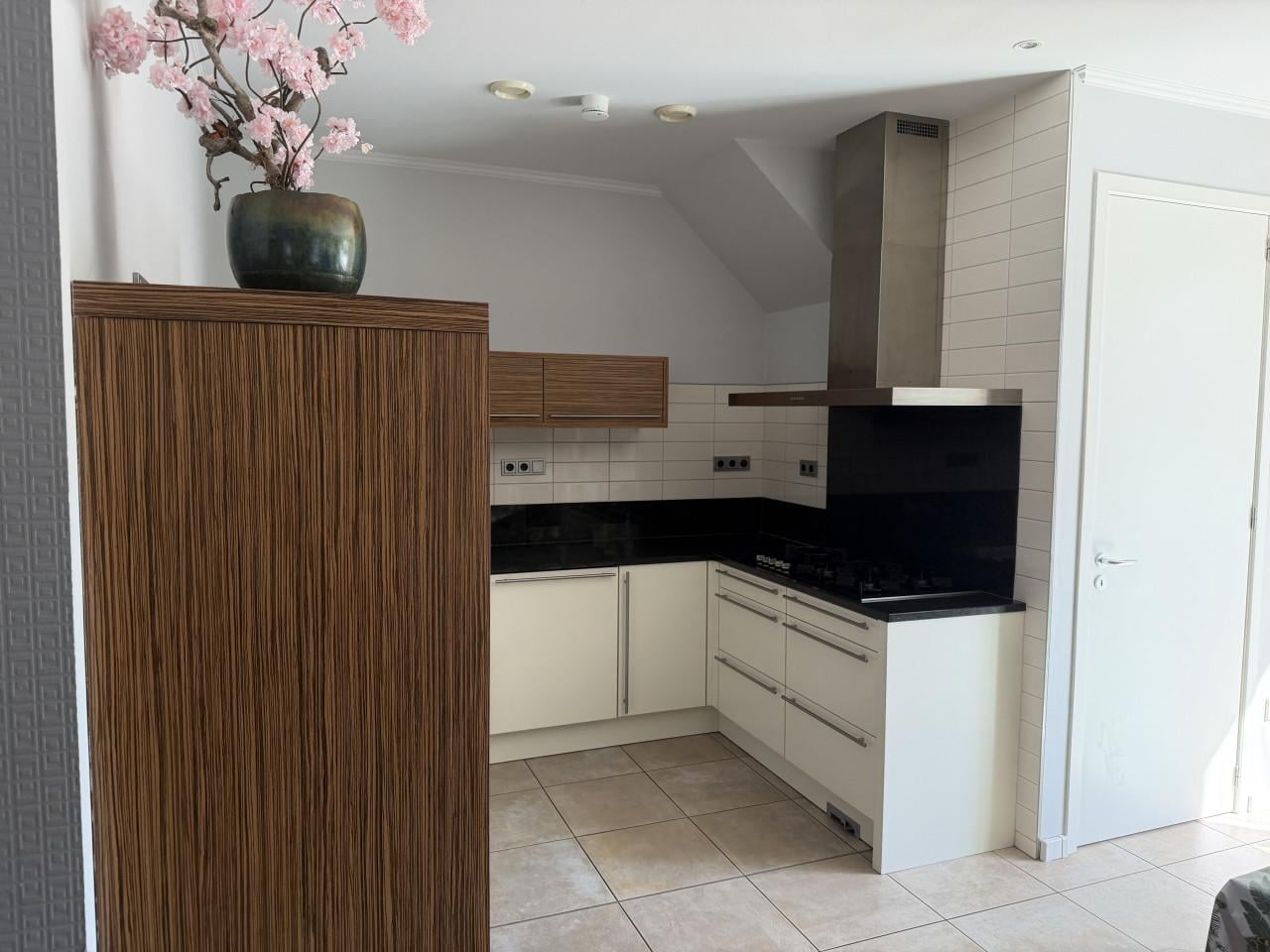 Keuken te koop (U-Vorm) met 7 apparaten