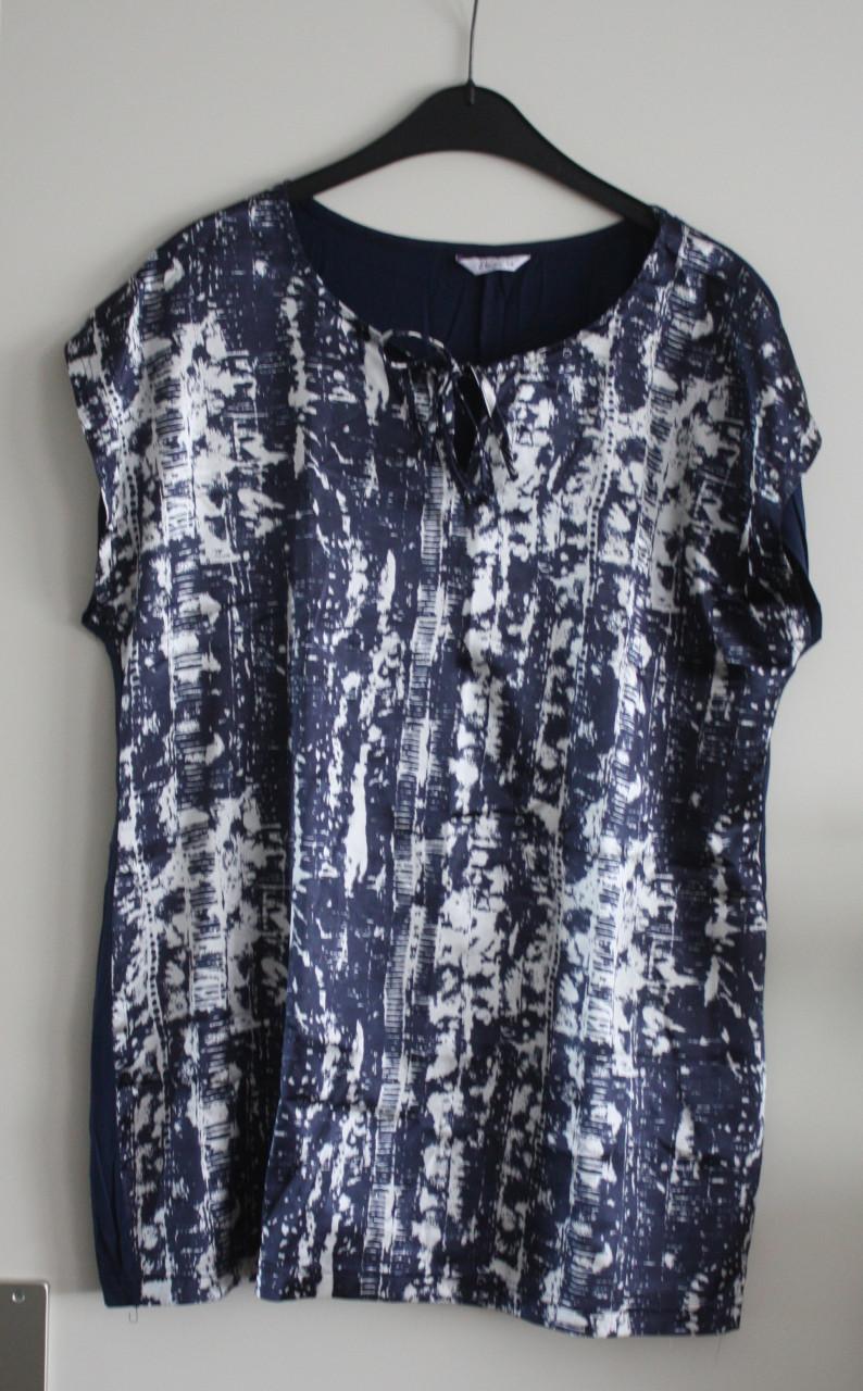 Shirt donkerblauw wit  maat 44