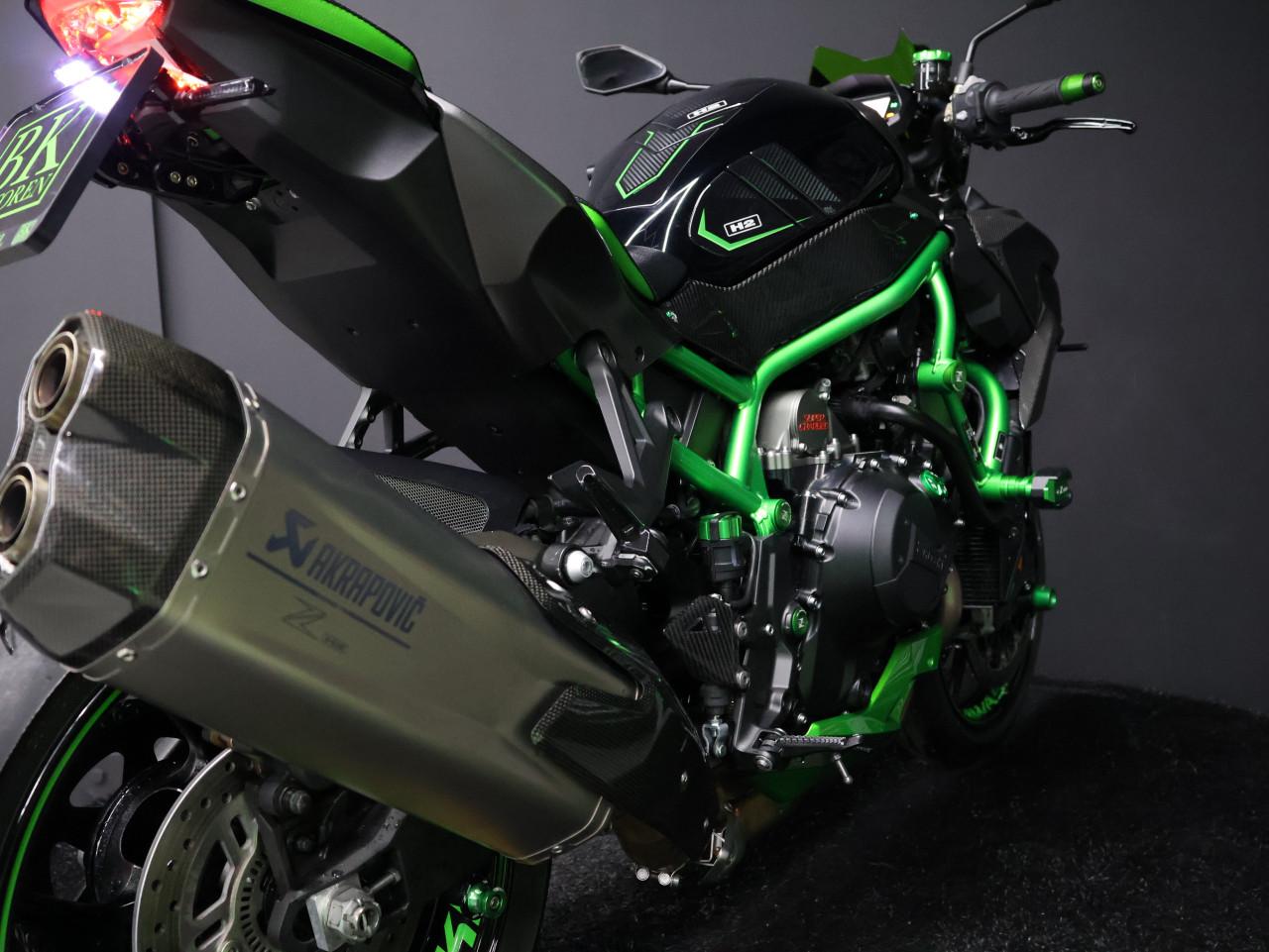 Z H2 SE PERFORMANCE | Carbon