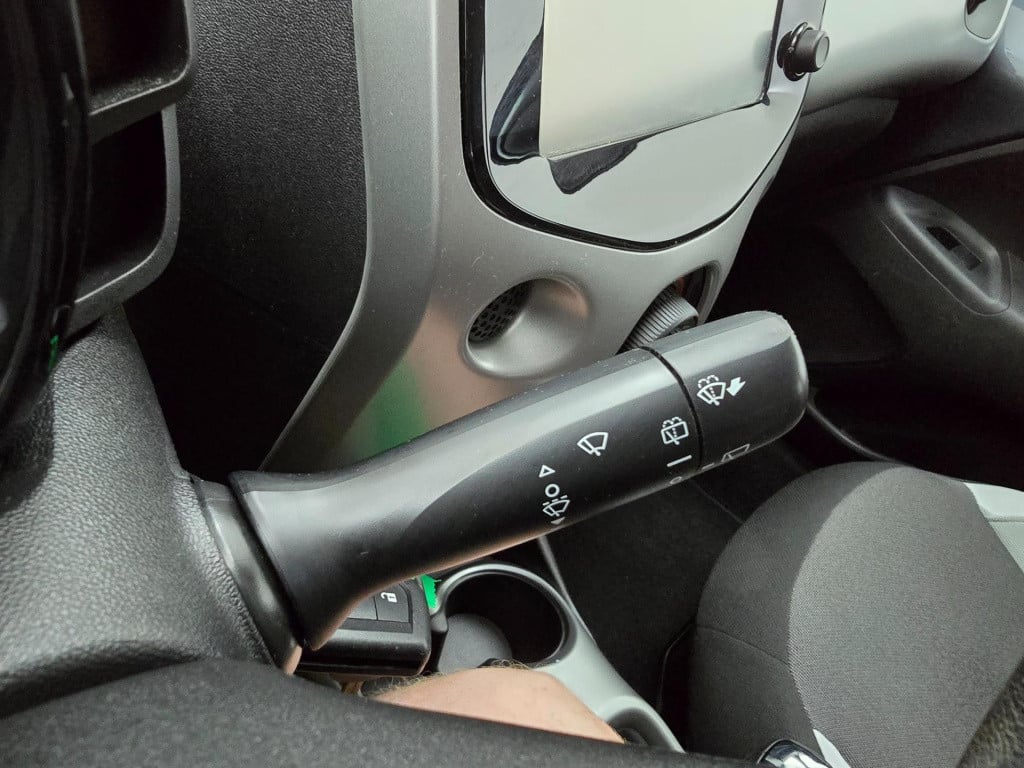 Toyota Aygo 1.0 vvt-i x-nav | parkeercamera | navi | cruisecontrol | blueto