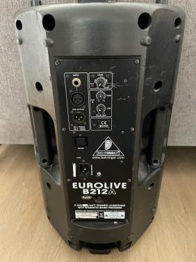 Set van 2 Behringer Eurolive B212A Actieve Speakers – 400W