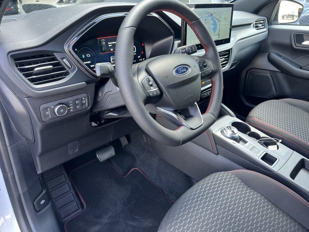 Ford Kuga 2.5 plug in hybrid 243pk e-cvt st-line