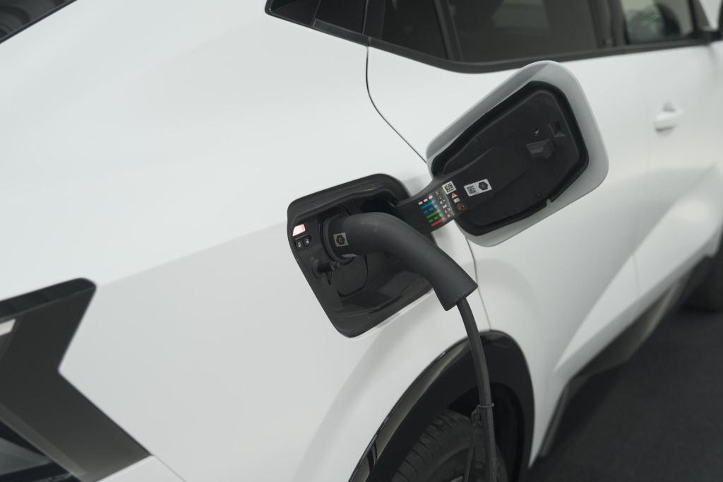 Renault Rafale 1.2 e-tech 4x4 plug-in hybrid 300 esprit alpine | 360 camera