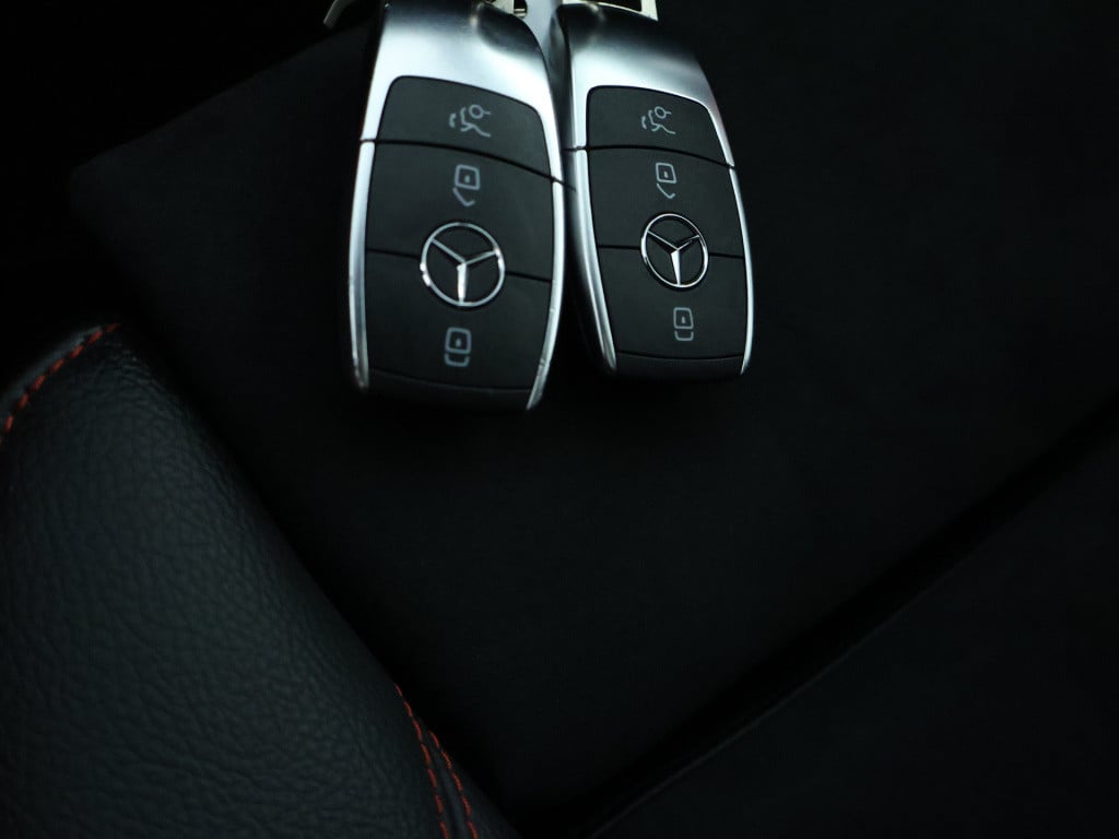 Mercedes-Benz A-Klasse 250 e sedan amg plug-in hybride amg line | night pak