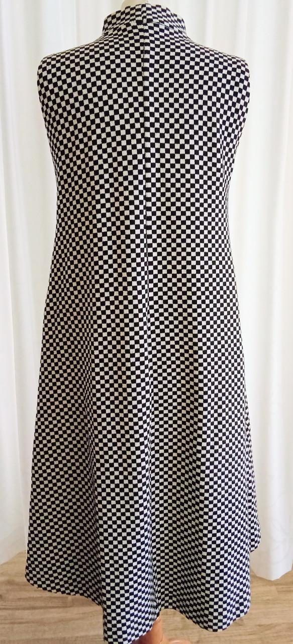 Aparte zwart witte tuniek van het merk Mama b