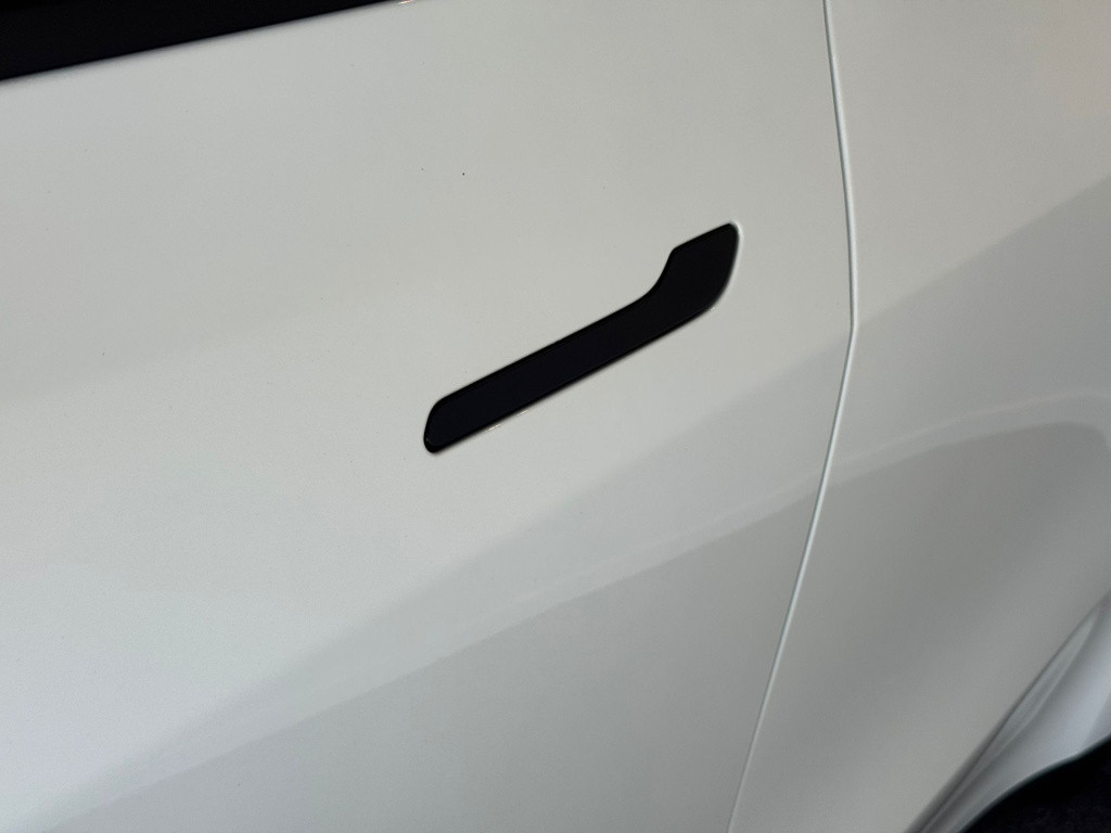 Tesla Model Y rwd 58 kwh