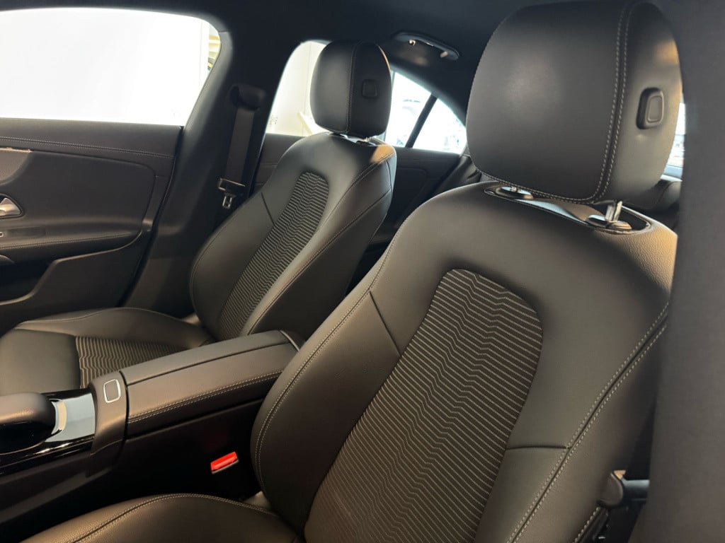 Mercedes-Benz Cla 250 e business solution