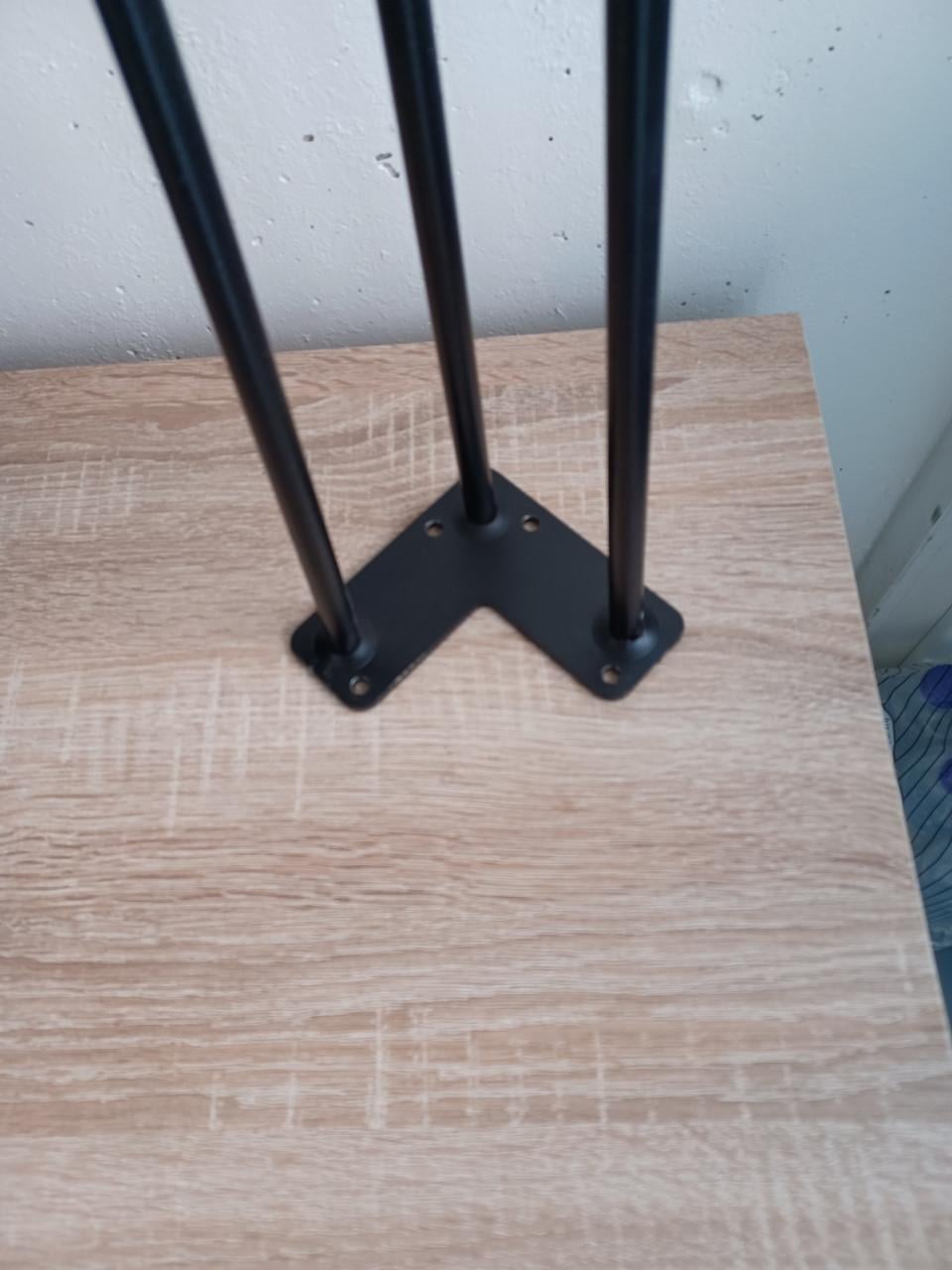 T.k.a. Eettafel Blad Tropisch Zwaar hout met 4 stalen poten