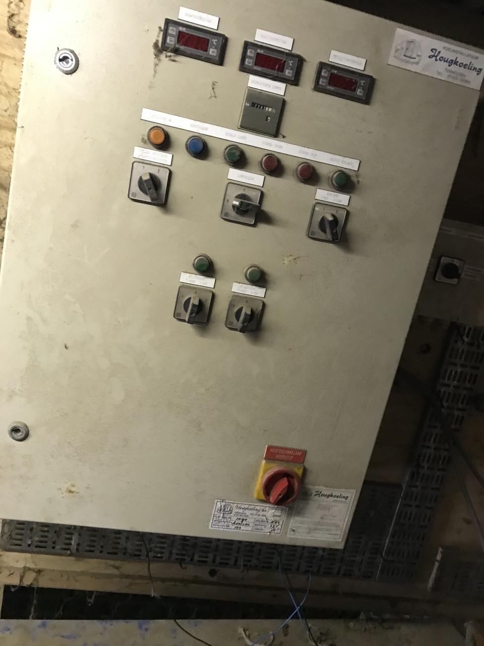 Schoffelmachine Steketee,Houten beluchtingskanalen, mechanische koeling enz