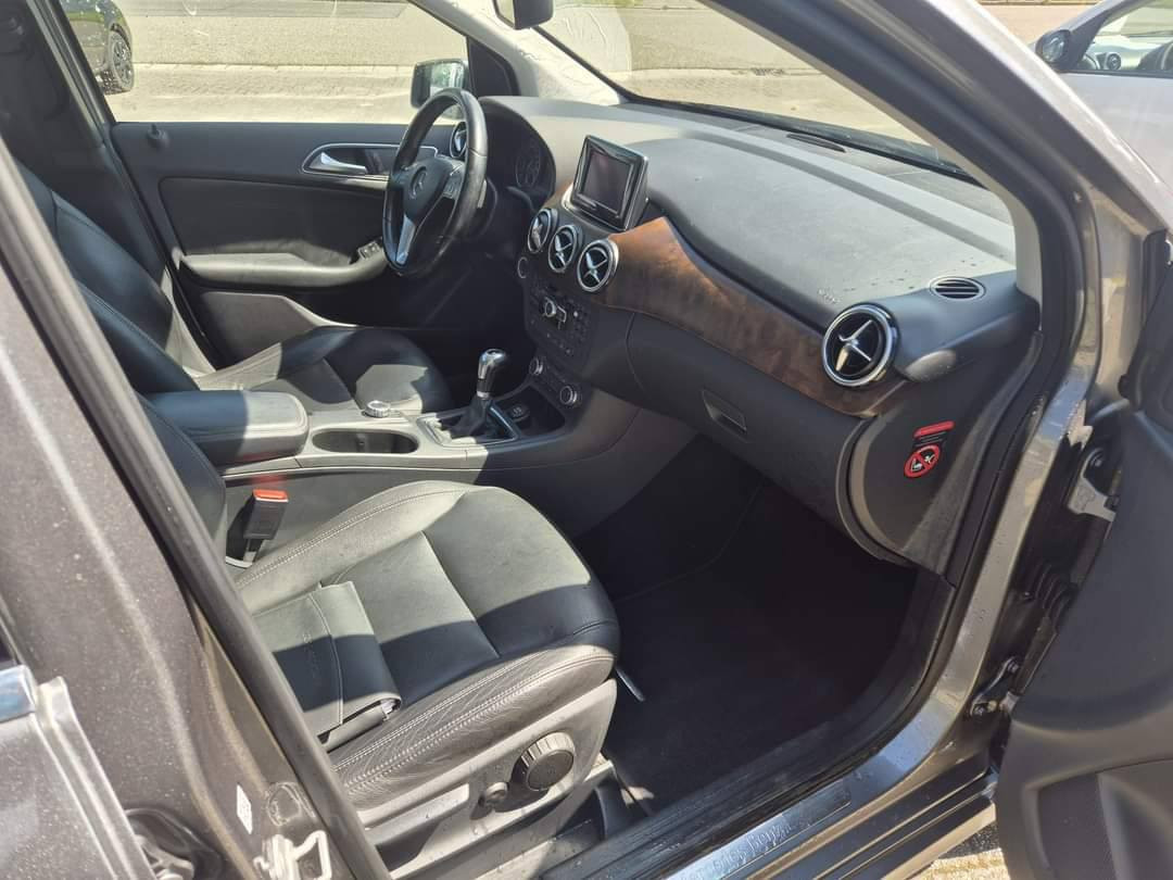 Mercedes B-KLASSE 180 cdi Ambition 5deurs bj:2012 leer-navigatie