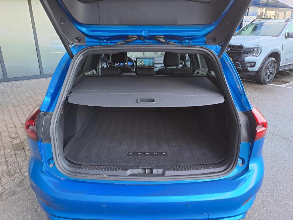 Ford Focus wagon 1.0 ecoboost hybrid st line x | apple carplay & android au