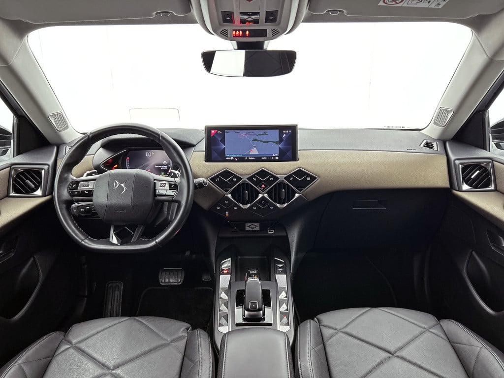 Ds Ds 3 crossback 130 pk automaat grand chic | rijklaar | leer |