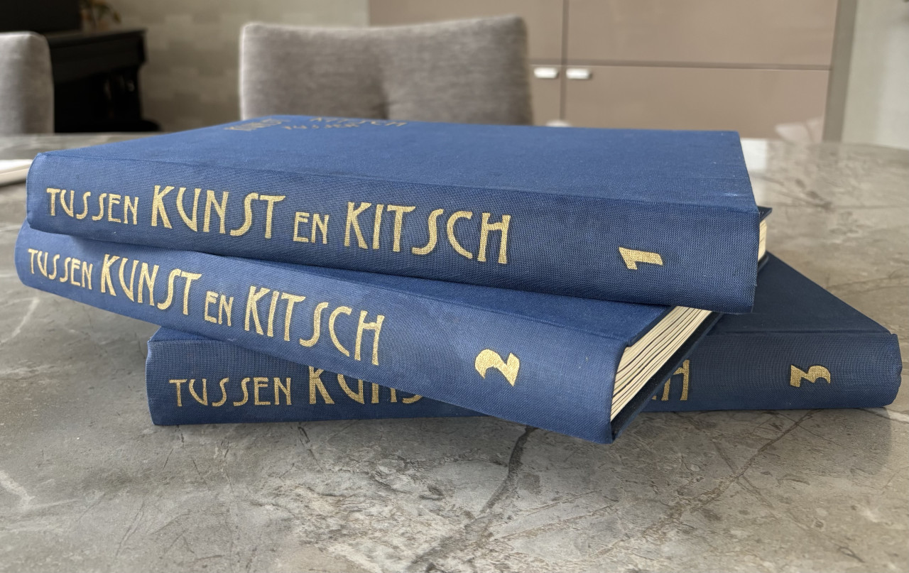 Te koop ingebonden exemplaren tussen kunst en kitsch 1992-1994