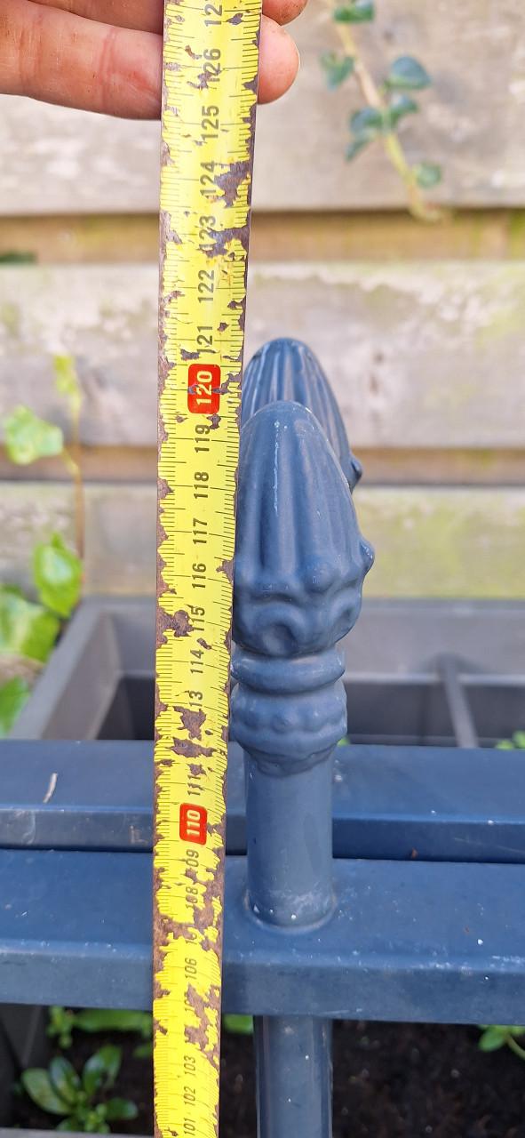 Sierhekwerk. 1 deel 120 hoog x 172 1 deel 120 hoog x 200 cm