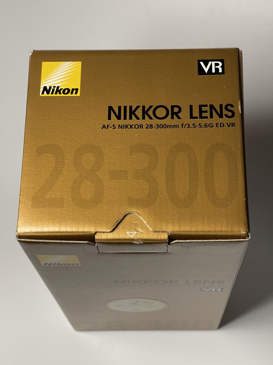 Nikon AF-S 28-300 f/3.5-5.6G ED VR