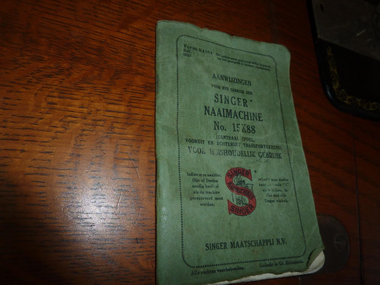 Naaimachine en meubel